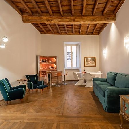 Apartamento Chic And Style In Historical Via Giulia Roma Exterior foto