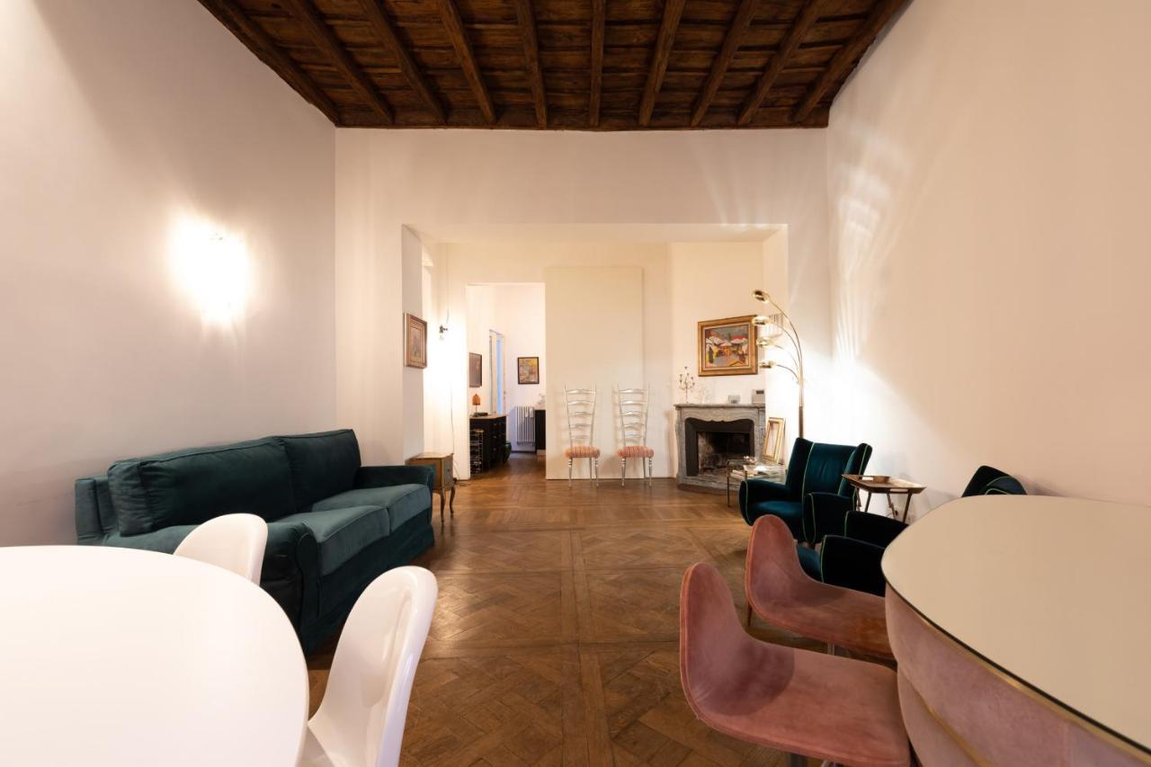 Apartamento Chic And Style In Historical Via Giulia Roma Exterior foto