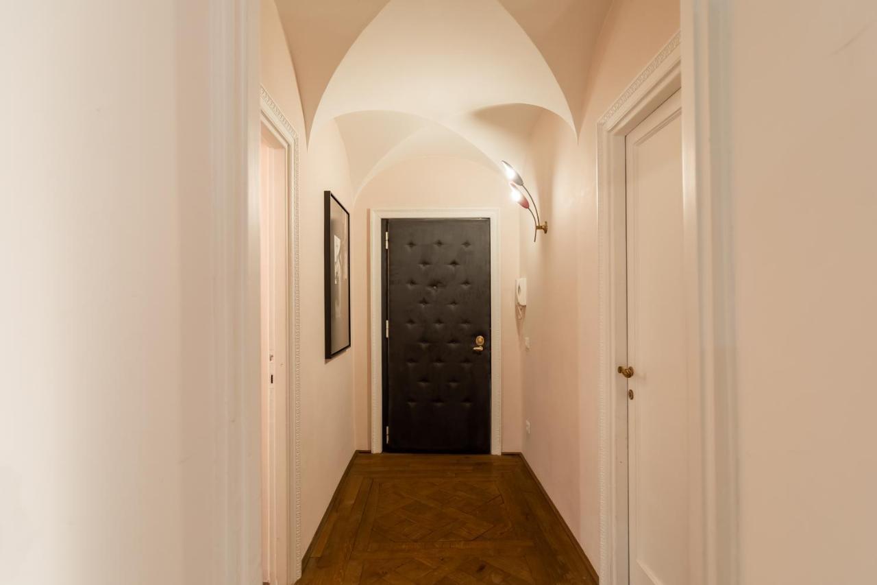 Apartamento Chic And Style In Historical Via Giulia Roma Exterior foto